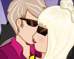 Lady Gaga Kissing