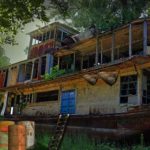 Mangrove Ship Treasure Escape